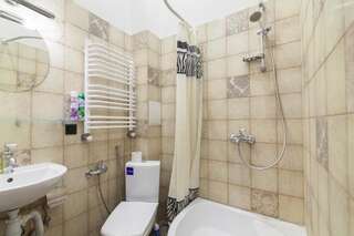 Апартаменты Apartments in the OLD city of LVIV Львов Апартаменты «Белые» - ул. Черноморская, 1-10